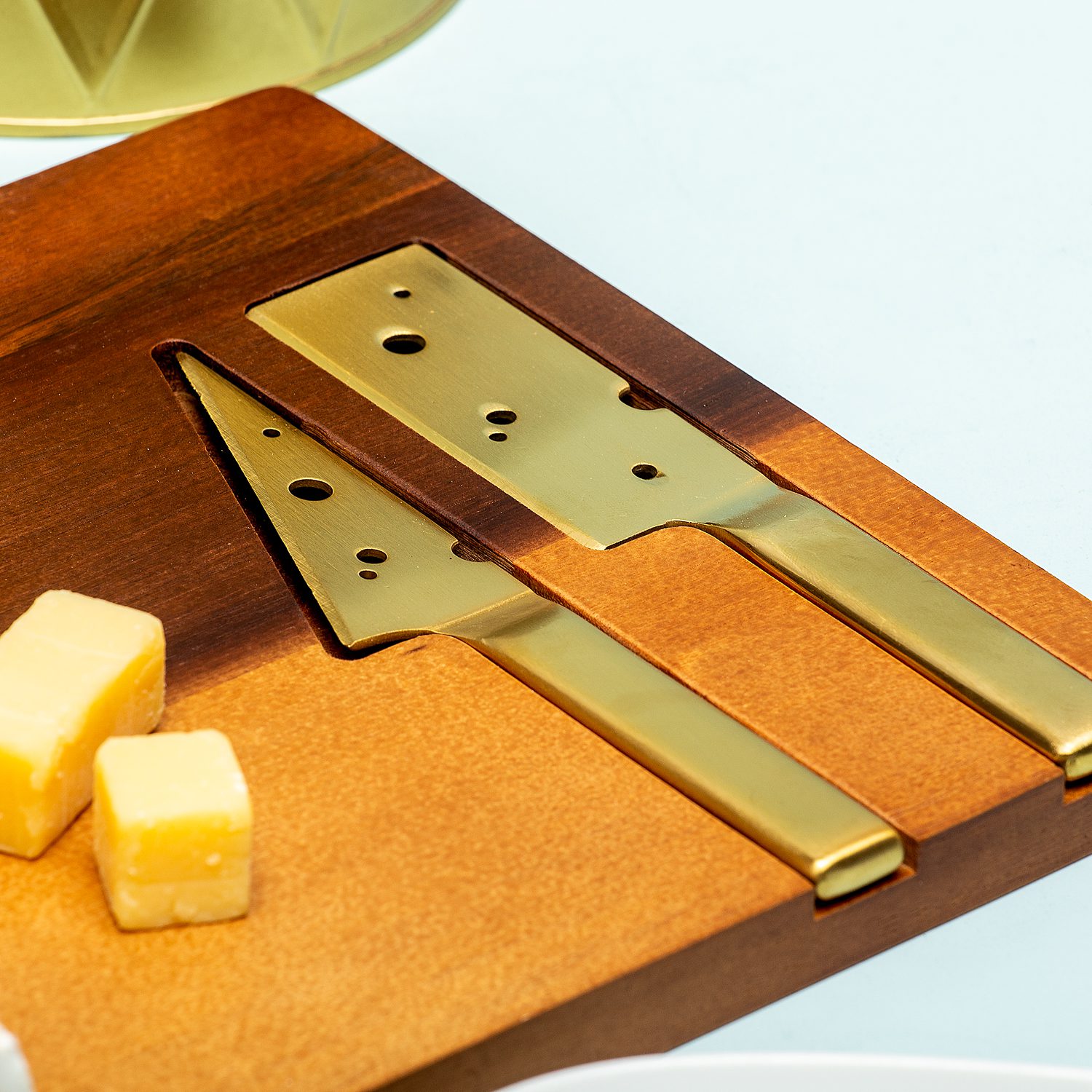 vernieuwen kook een maaltijd Martelaar Cheeseporn houten kaasplank van DOIY bestel je online bij Ditverzinjeniet