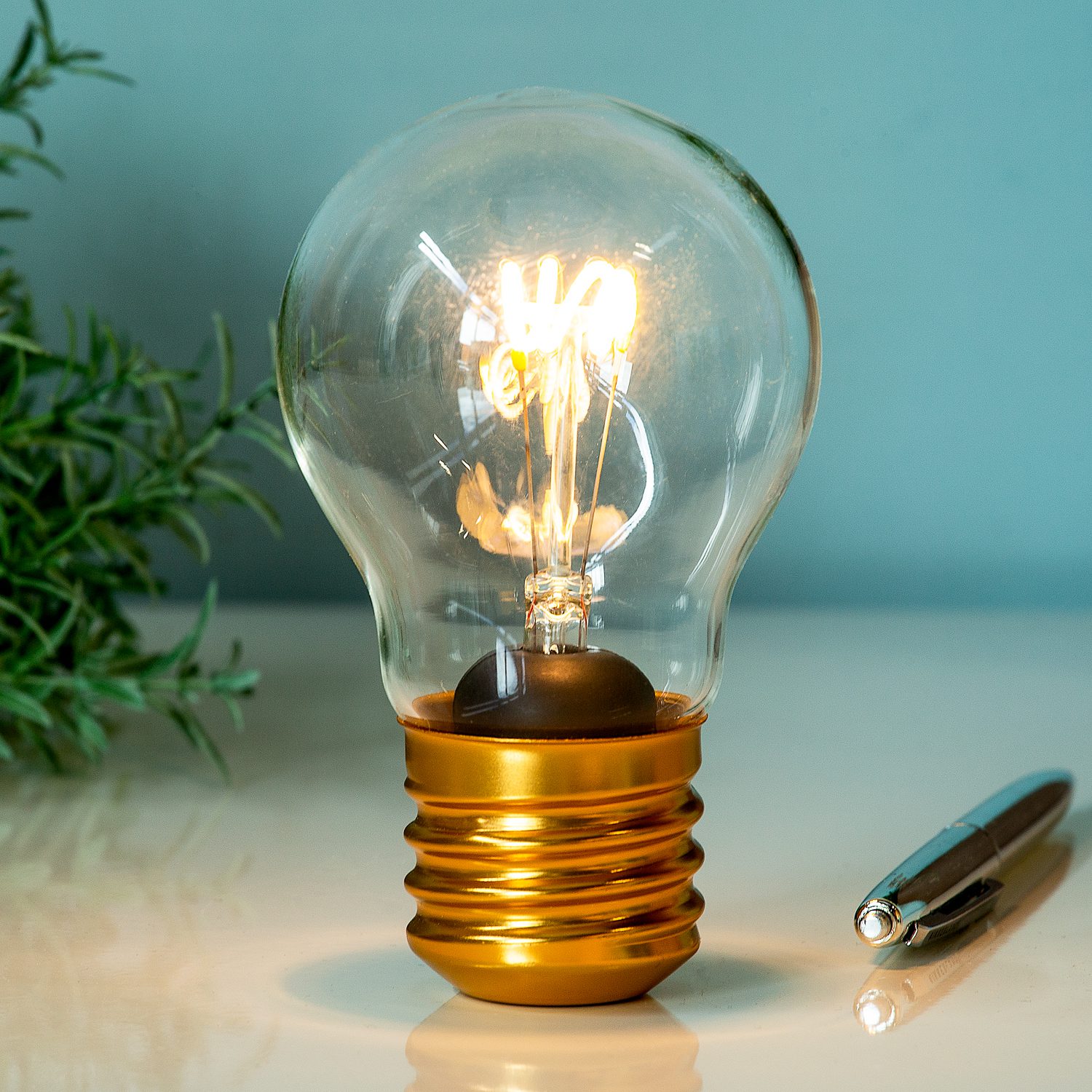 doel Afleiden Voorganger Oplaadbare LED filament lamp van Suck UK bestel je online bij  Ditverzinjeniet