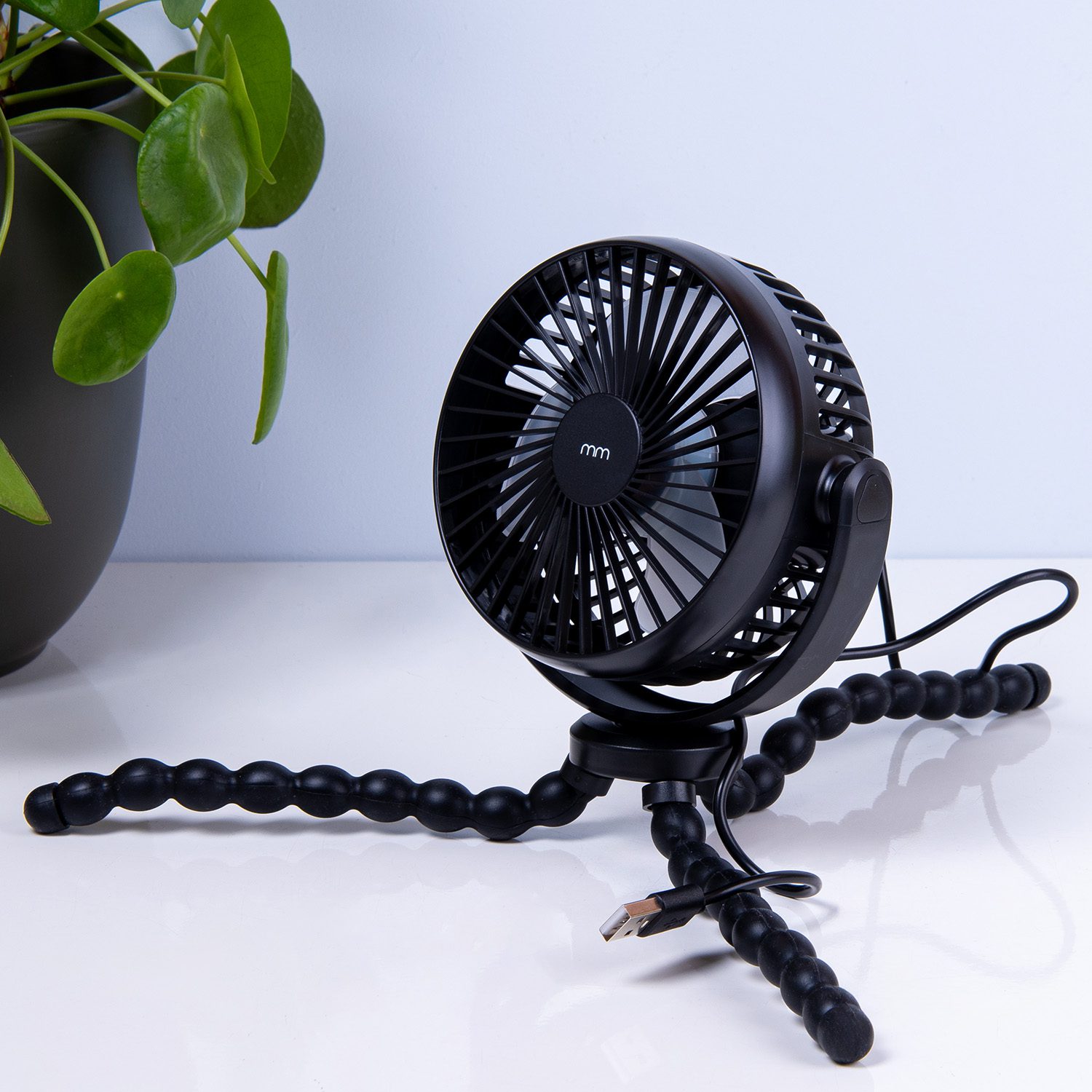 MikaMax - mm Flex Fan - Flexibele Ventilator - Draadloze Ventilator - Draagbare Ventilator - Overal op te hangen - Zwart - 40 Uur verkoeling